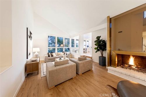 22-11 Montpellier, Newport Beach, CA, 92660 | Card Image