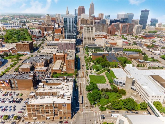 View of city skyline | Image 35