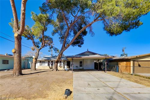 4417 Berkley Ave, Las Vegas, NV, 89110-4644 | Card Image