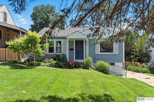 6123 Emmet St, Omaha, NE, 68104-3320 | Card Image