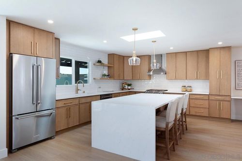 6211 Syracuse Ln, San Diego, CA, 92122-3326 | Card Image