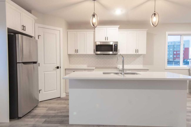 11433 95 Street, Home with 3 bedrooms, 3 bathrooms and 2 parking in Clairmont AB | Image 7