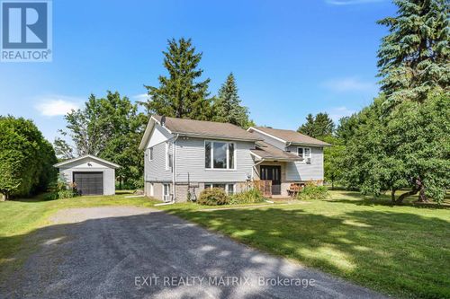 17 Casselman Street, North Stormont, ON, K0C1K0 | Card Image