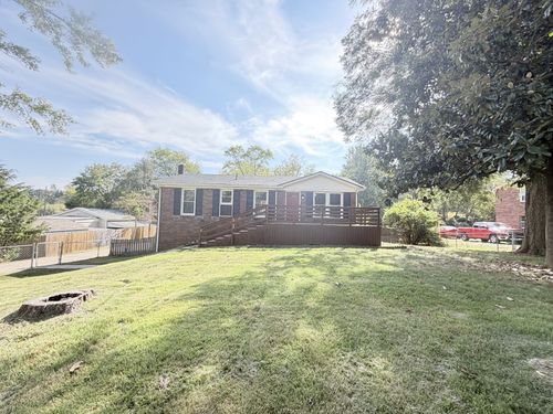 402 Jordan Rd, Clarksville, TN, 37042-5116 | Card Image