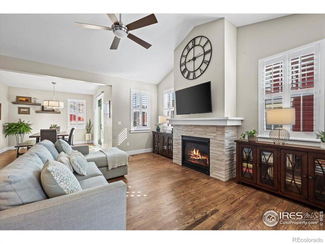 Living room near entry | Image 5