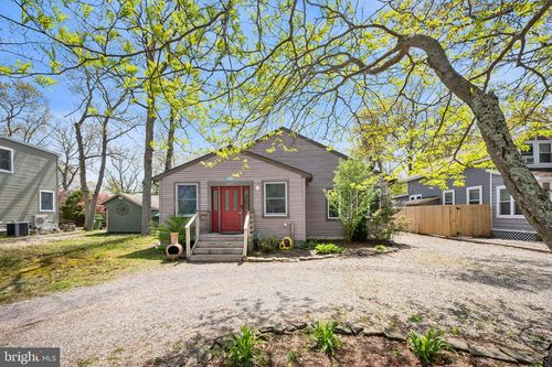 837 Huntington Ave, PINE BEACH, NJ, 08741-1311 | Card Image