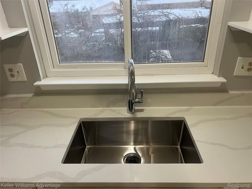 unit-70-27915 Berrywood Ln, Farmington Hills, MI, 48334-4060 | Card Image