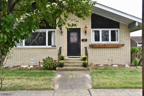 112 17th Ave, Elmwood Park, NJ, 07407-3406 | Card Image