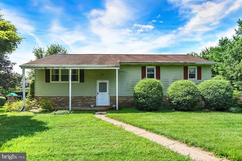 15 Parkside Dr, HUMMELSTOWN, PA, 17036-9280 | Card Image