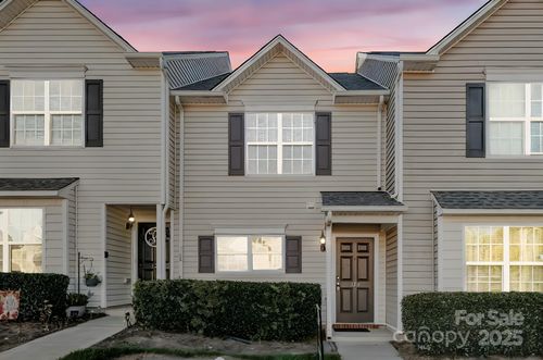 123 Silhouette Dr, Greensboro, NC, 27405-2961 | Card Image