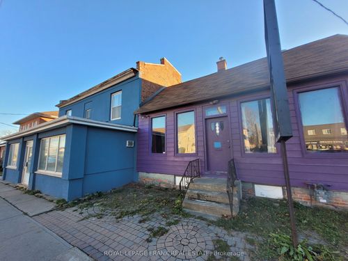 139-141 King St E, Bowmanville, ON, L1C1N6 | Card Image