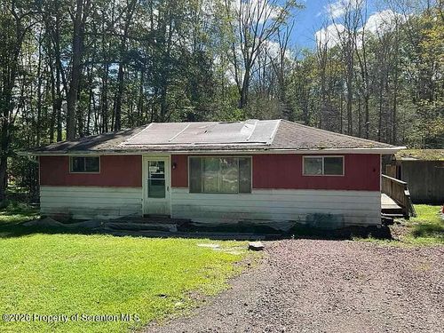 1013 Woodhaven Dr, White Haven, PA, 18661-2801 | Card Image