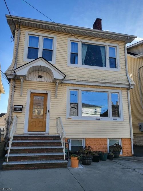 222 Vine St, Elizabeth, NJ, 07202-1908 | Card Image