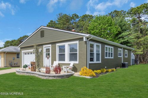 17 Cabrillo Blvd, Toms River, NJ, 08757-5703 | Card Image