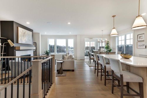 12459 Drayton Trl, Apple Valley, MN, 55124-6311 | Card Image