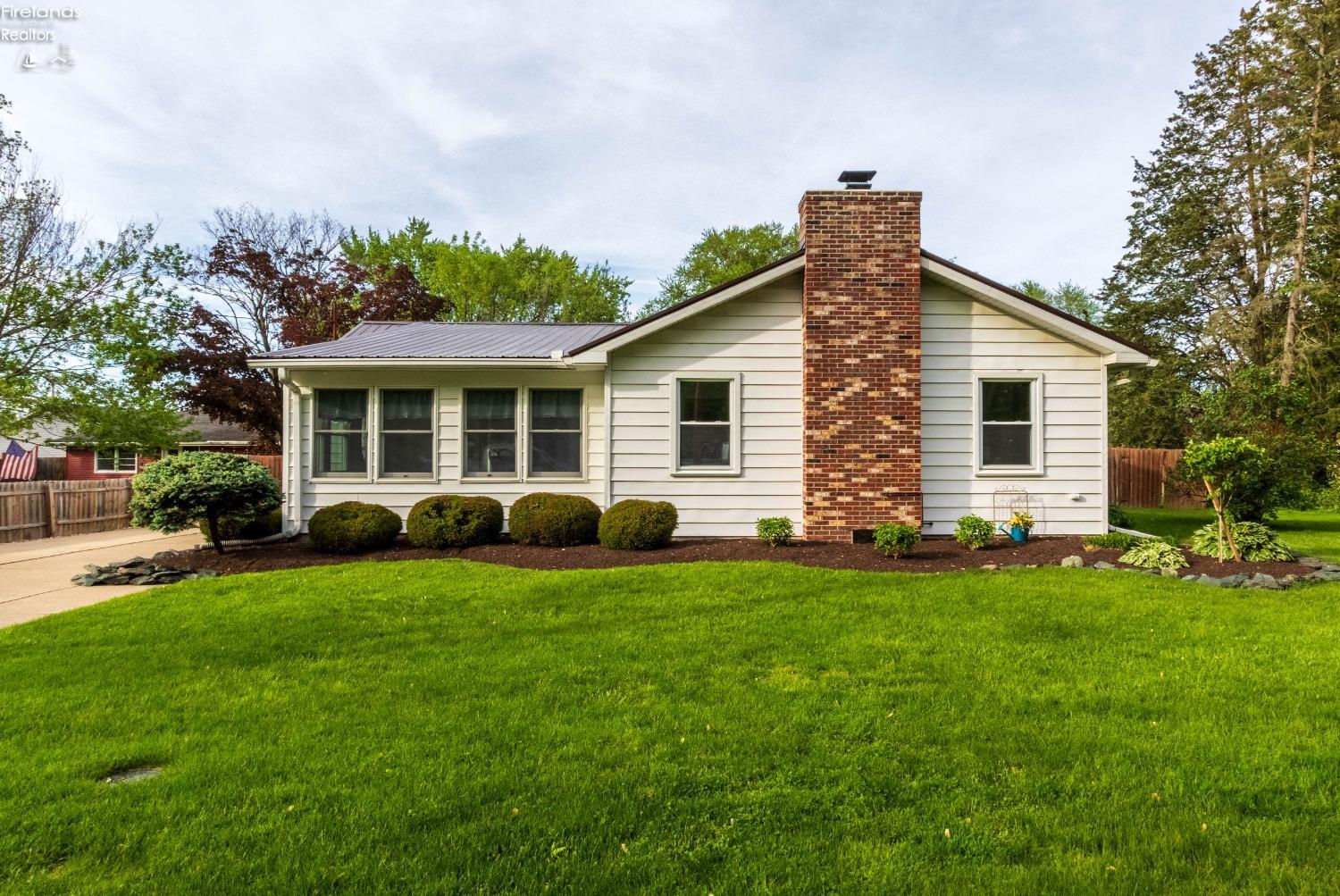 Stedman St, Huron, OH 44839