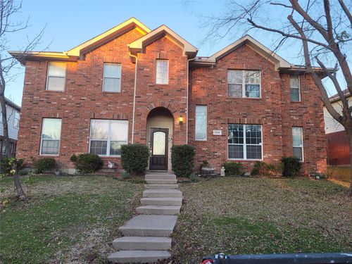 2824 Misty Ridge Ln, Rockwall, TX, 75032-7290 | Card Image