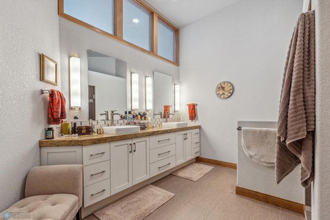 Master Bathroom | Image 30
