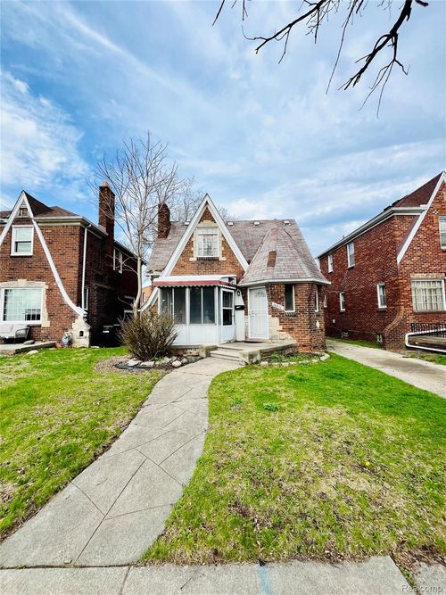 16811 Manor Street, Detroit, MI, 48221 | Card Image