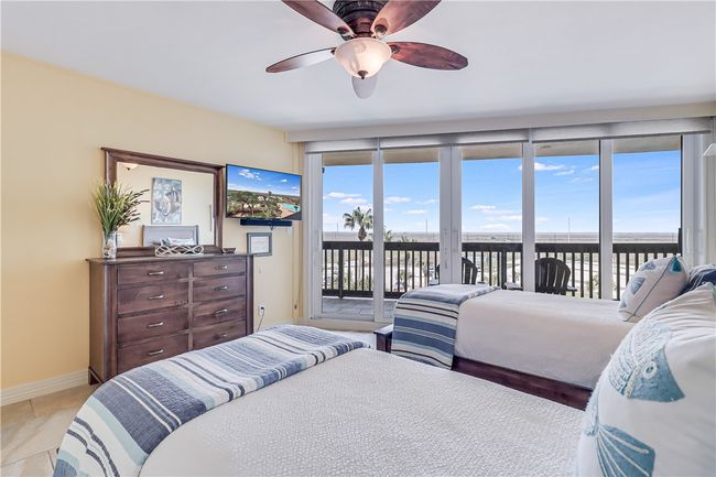 Twin bedroom. | Image 22