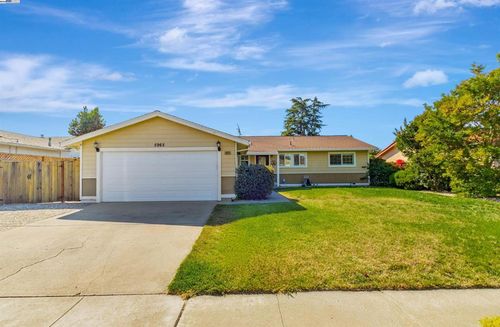 5965 Moores Ave, Newark, CA, 94560-4830 | Card Image