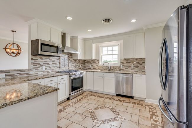 34304 Stagecoach Rd, House other with 3 bedrooms, 3 bathrooms and 1 parking in Glade Spring VA | Image 10