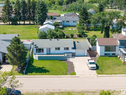 5233 51 Ave, Holden, AB, T0B | Card Image