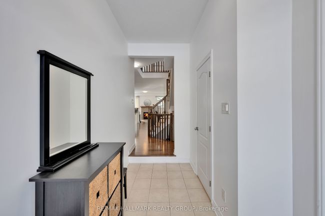 1111 Cobble Hill Dr, House attached with 3 bedrooms, 4 bathrooms and 1 parking in Nepean ON | Image 5