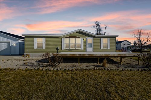 301 South St, Prairieburg, IA, 52219-8802 | Card Image