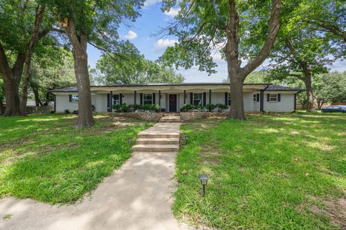 1507 Greenbrier Dr, Sherman, TX, 75092-2209 | Card Image