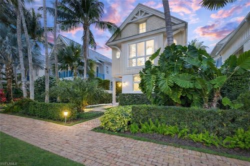 42 6th St, Naples, FL, 34102-6108 | Card Image