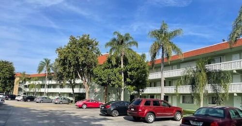 212-3100 Springdale Blvd, Palm Springs, FL, 33461-6390 | Card Image