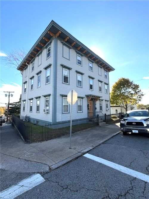 2-154 Peirce Street, East Greenwich, RI, 02818 | Card Image