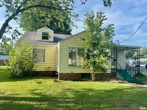 1003 E Main St, West Frankfort, IL, 62896-1431 | Card Image