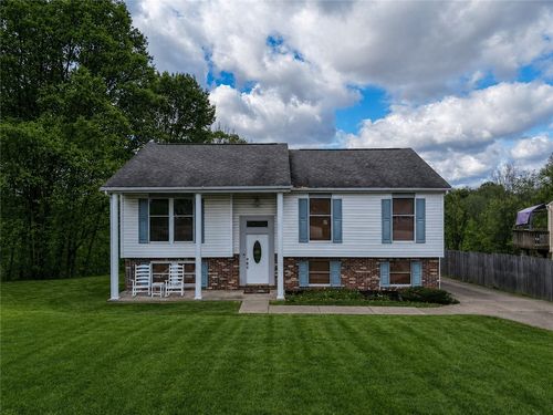 421 Rampart Blvd, New Kensington, PA, 15068-9331 | Card Image