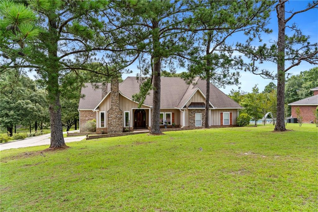 Meadow Lake Rd, Semmes, AL 36575