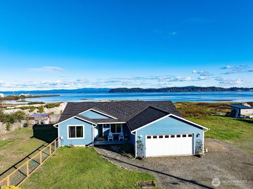 27000 Sandridge Rd, Ocean Park, WA, 98640-4551 | Card Image