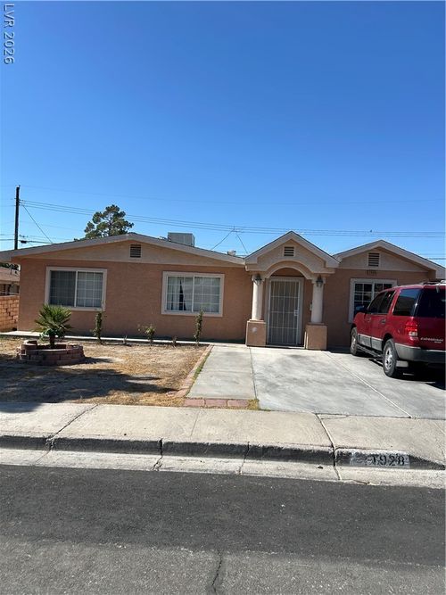 1928 Sweeney Ave, Las Vegas, NV, 89104-1931 | Card Image