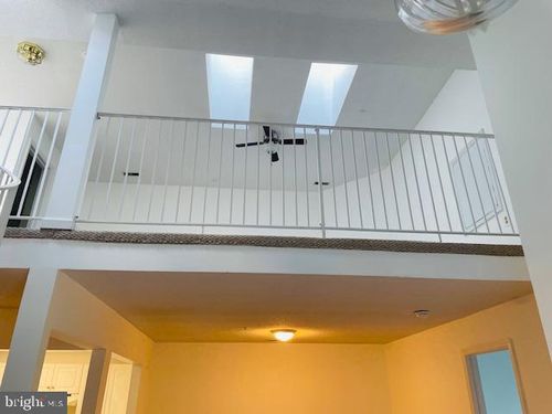 apt-11-9-10010 Vanderbilt Cir, ROCKVILLE, MD, 20850-4801 | Card Image