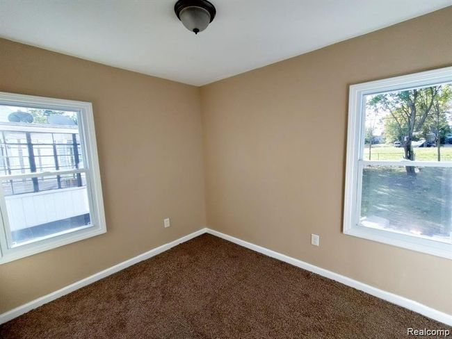 20119 Carrie St, House other with 2 bedrooms, 1 bathrooms and null parking in Detroit MI | Image 12