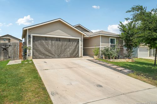 6419 Legato Curv, San Antonio, TX, 78252-4467 | Card Image
