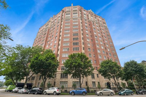 3d-3800 N Lake Shore Dr, Chicago, IL, 60613-3301 | Card Image