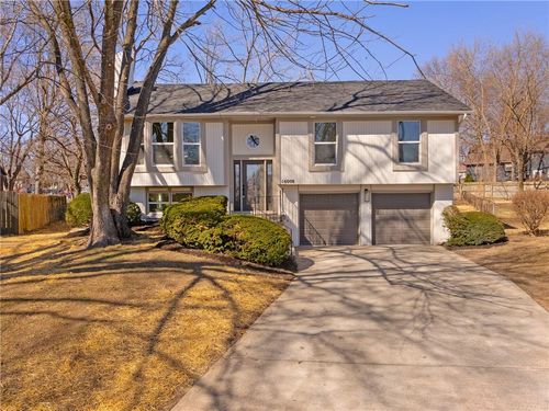 16008 W 154th Street, Olathe, KS, 66062 | Card Image