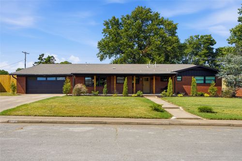 7511 26th Pl, Tulsa, OK, 74129-6403 | Card Image