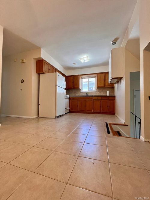 2nd-34-16 Brookside St, Little Neck, NY, 11363-1420 | Card Image