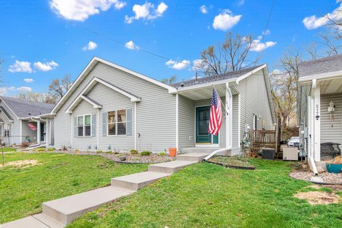 215 9th Ave N, South Saint Paul, MN, 55075-1905 | Card Image