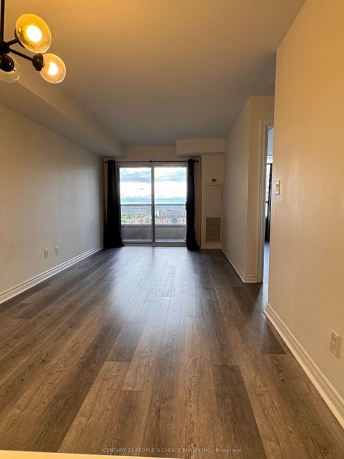 2027-3888 Duke Of York Blvd, Mississauga, ON, L5B4P5 | Card Image