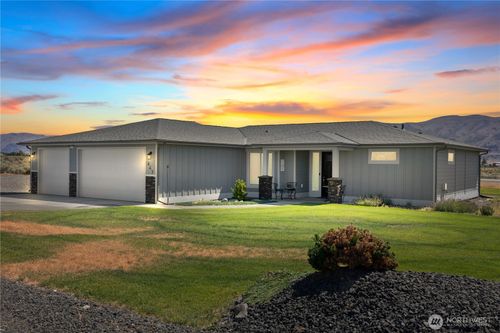 447 Airport Way Sw, Mattawa, WA, 99349-1950 | Card Image