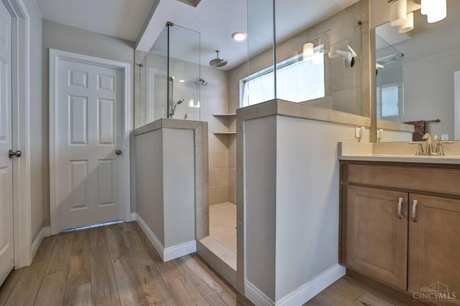 684 Newton Dr, House other with 4 bedrooms, 4 bathrooms and null parking in Beavercreek OH | Image 34