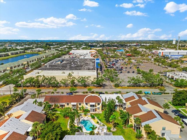 6348 - 6348 7 Th Ave W, Condo with 3 bedrooms, 2 bathrooms and null parking in BRADENTON FL | Image 35